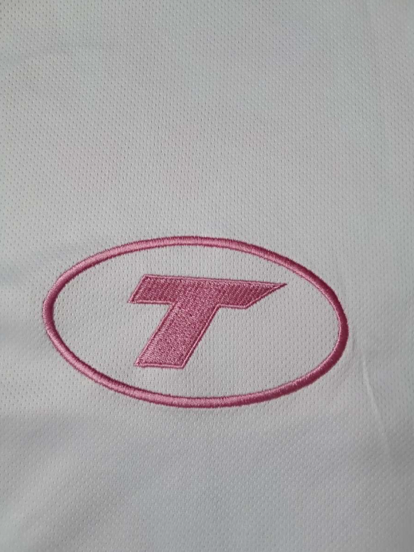 Maillot de sport blanc et rose